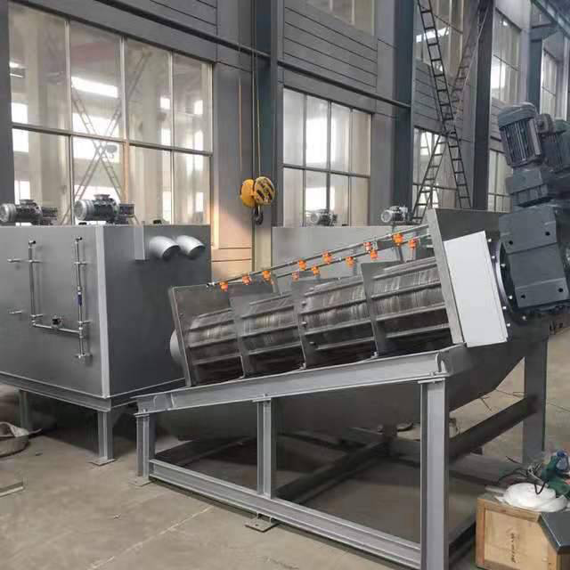 Machine de d&eacute;shydratation par presse &agrave; vis XLT